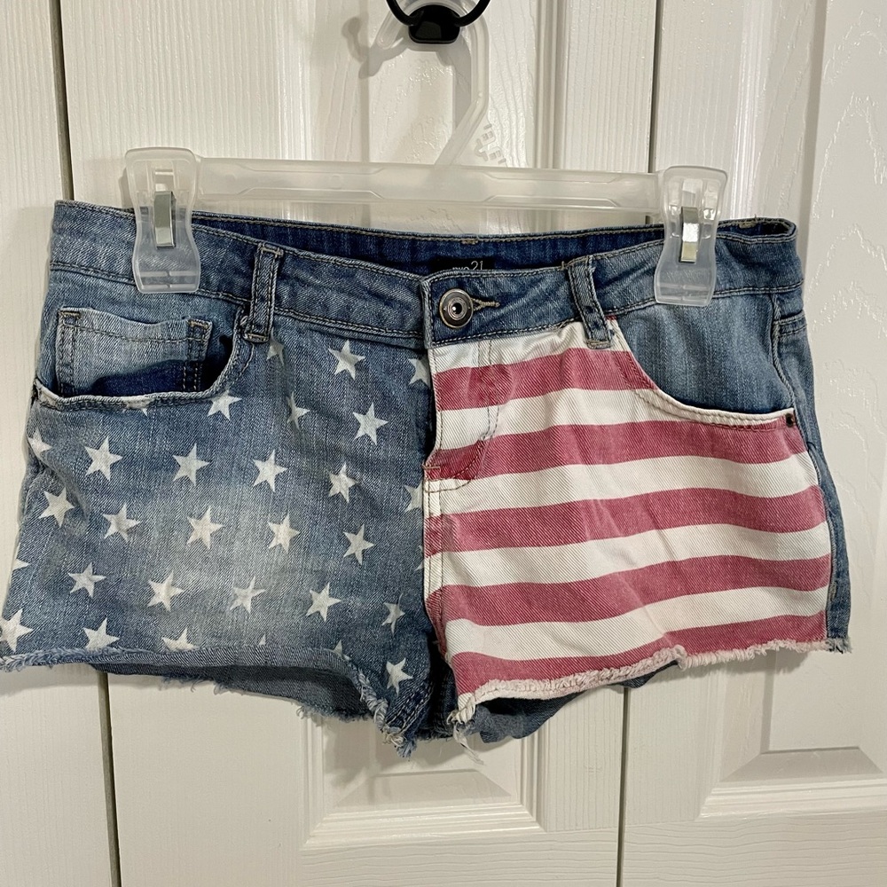 Rue21 American flag shorts